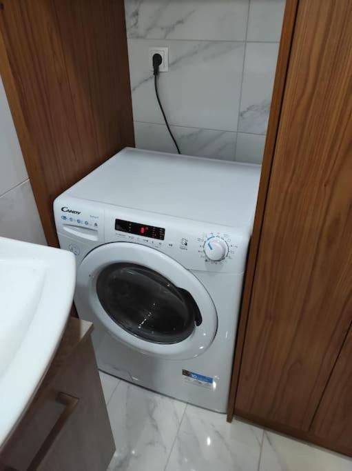 Studio Apartment With All Amenities In Kolonaki Athens Exterior photo