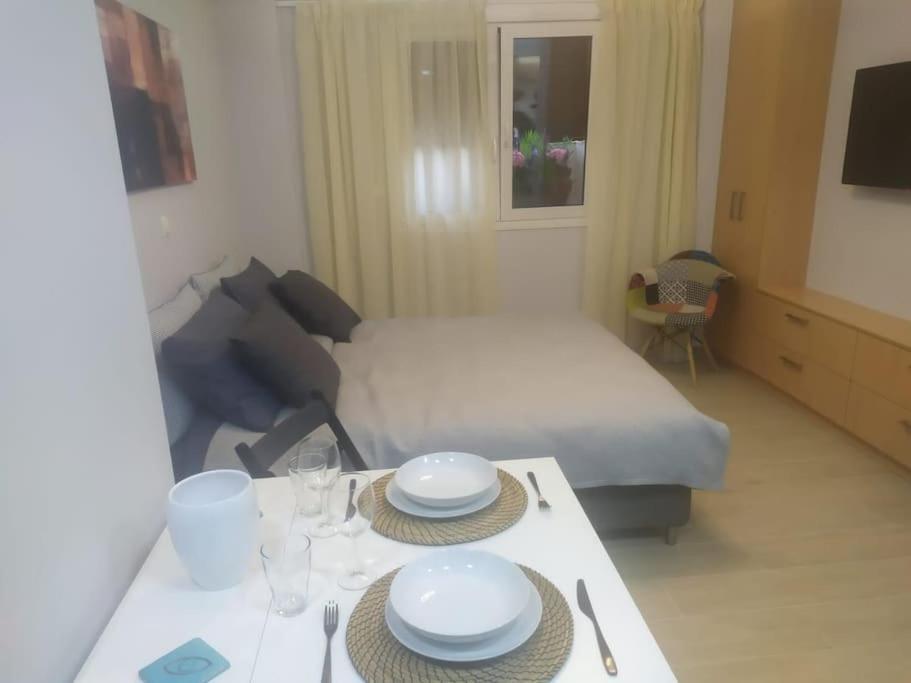 Studio Apartment With All Amenities In Kolonaki Athens Exterior photo