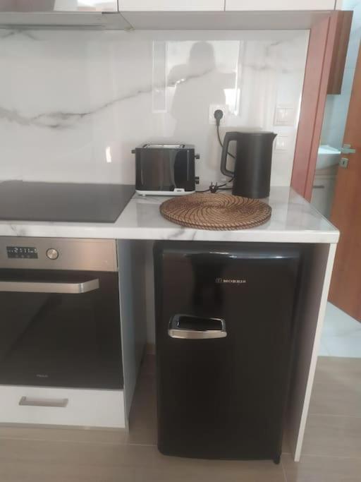 Studio Apartment With All Amenities In Kolonaki Athens Exterior photo
