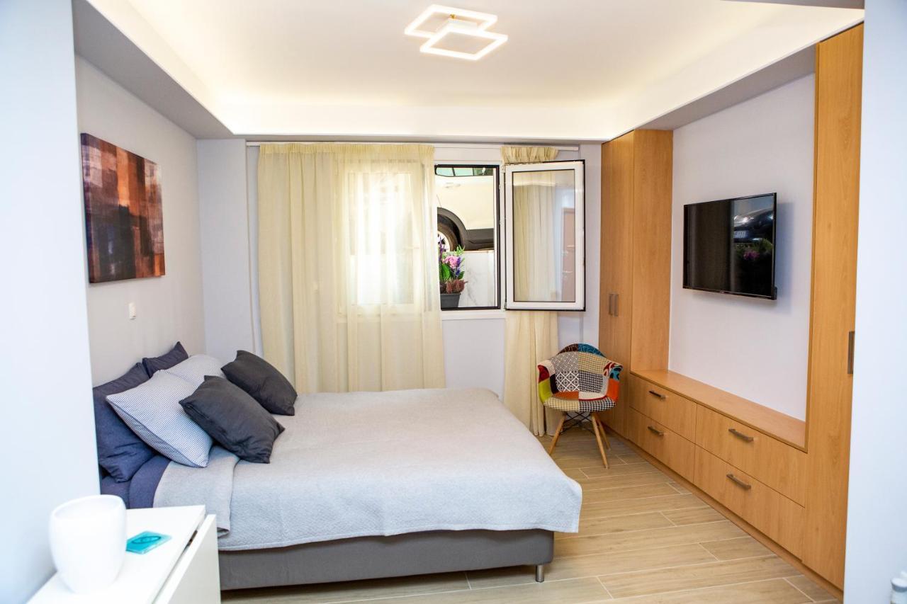 Studio Apartment With All Amenities In Kolonaki Athens Exterior photo