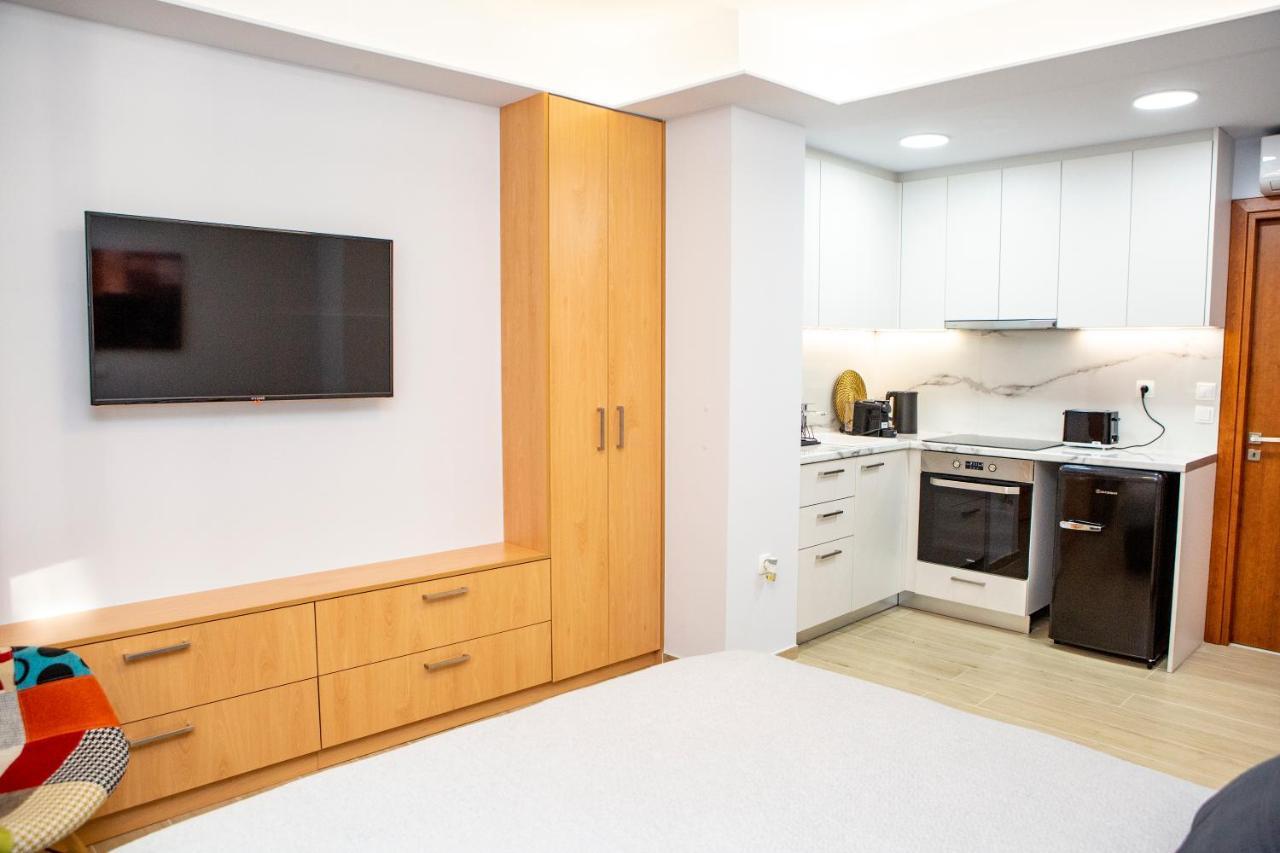 Studio Apartment With All Amenities In Kolonaki Athens Exterior photo